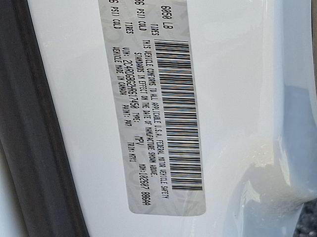 Photo of 2017 White Knuckle Clearcoat Dodge Grand Caravan
