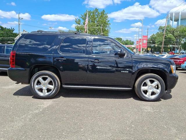 Photo of 2014 Black Chevrolet Tahoe