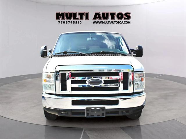 Photo of 2014 Oxford White Ford E350 Super Duty