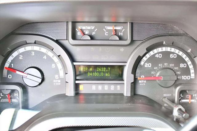 Photo of 2014 Oxford White Ford E350 Super Duty