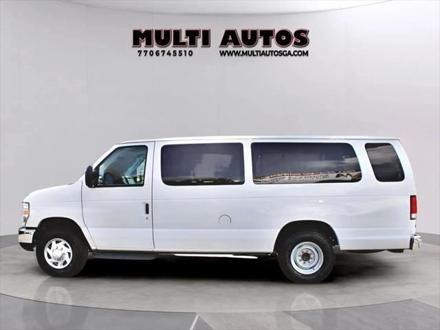 Photo of 2014 Oxford White Ford E350 Super Duty