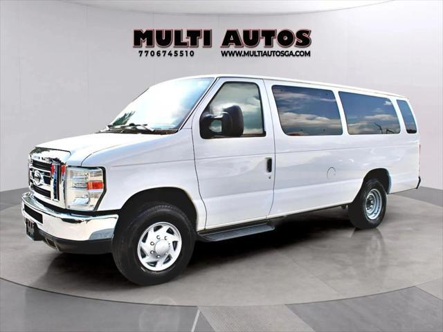 Photo of 2014 Oxford White Ford E350 Super Duty