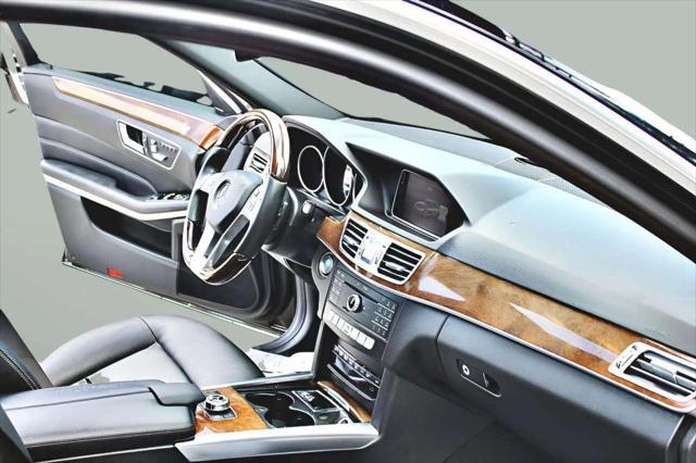 Photo of 2016 Black Mercedes-Benz E-Class