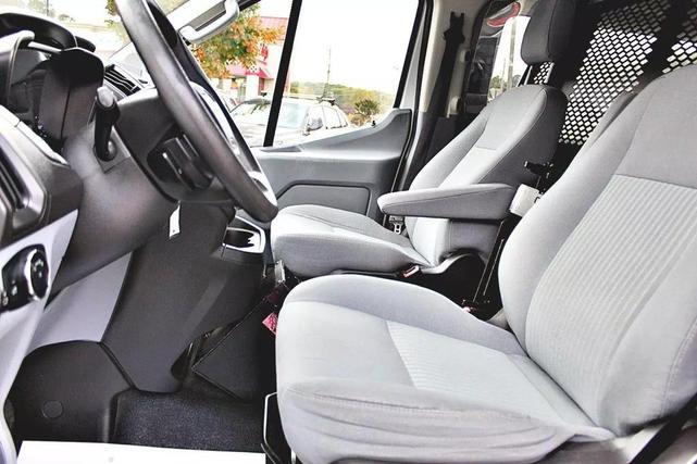 Photo of 2015 Oxford White Ford Transit-350