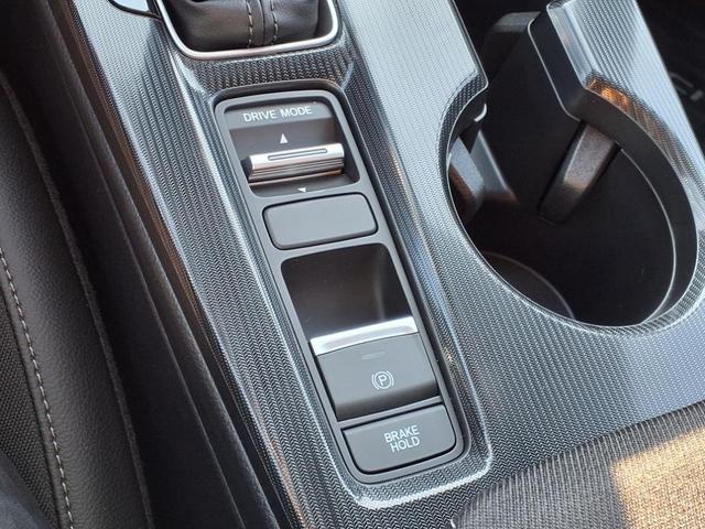 Photo of 2026 Urban Gray Pearl Honda Civic Hybrid