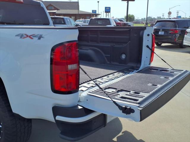 Photo of 2021 Summit White Chevrolet Colorado