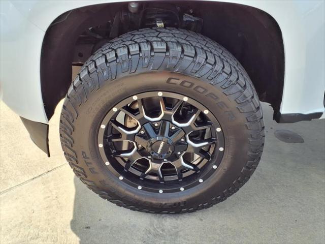 Photo of 2021 Summit White Chevrolet Colorado