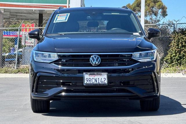 Photo of 2024 Deep Black Pearl Volkswagen Tiguan
