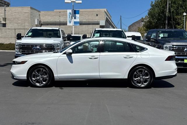 Photo of 2023 Platinum White Pearl Honda Accord