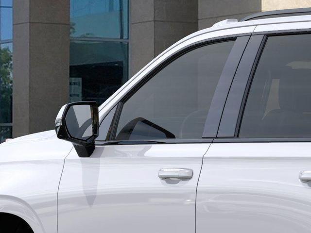Photo of 2025 Crystal White Tricoat Cadillac Escalade
