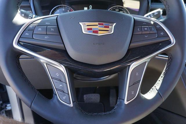 Photo of 2025 Argent Silver Metallic Cadillac XT5