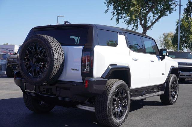 Photo of 2025 Interstellar White GMC HUMMER EV SUV