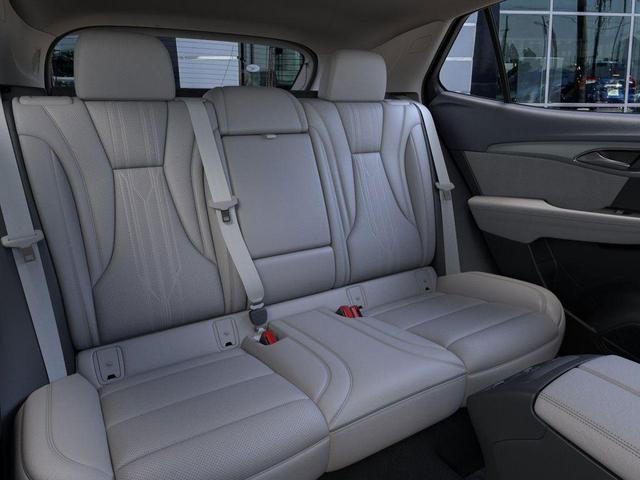 Photo of 2025 Iridescent White Tricoat Buick Envision