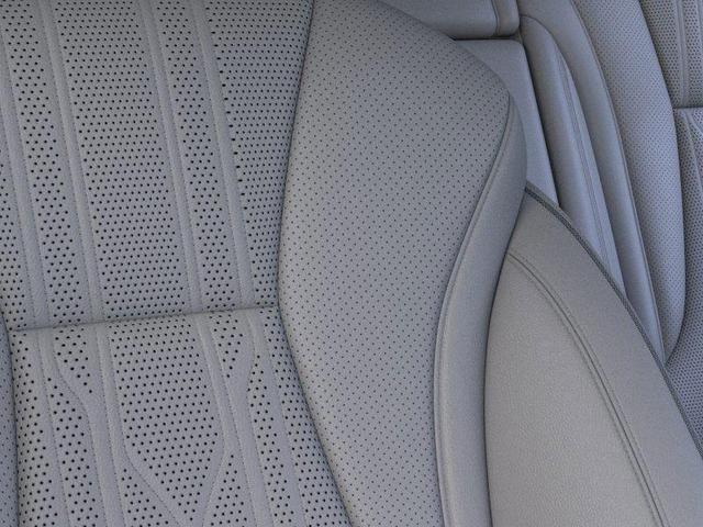 Photo of 2025 Iridescent White Tricoat Buick Envision