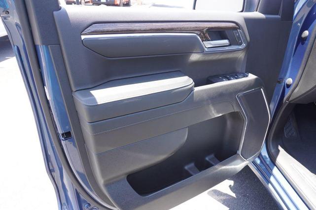 Photo of 2024 Downpour Metallic GMC Sierra 1500