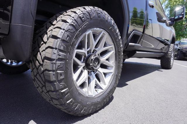 Photo of 2025 Onyx Black GMC Sierra 2500
