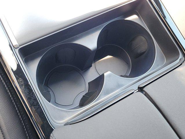 Photo of 2026 FUJI WHIE Land Rover Range Rover Evoque