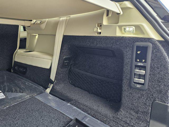 Photo of 2025 Fuji White Land Rover Range Rover