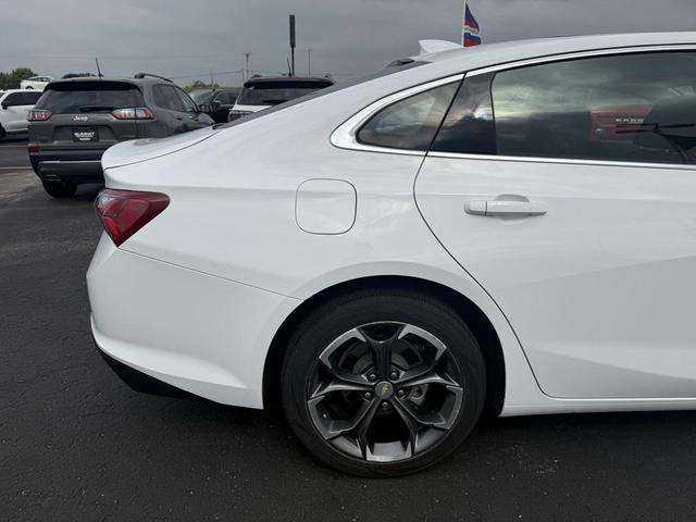 Photo of 2022 Summit White Chevrolet Malibu
