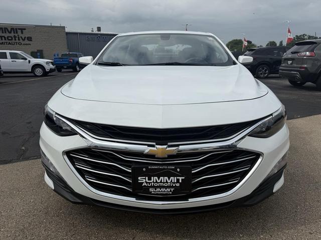 Photo of 2022 Summit White Chevrolet Malibu