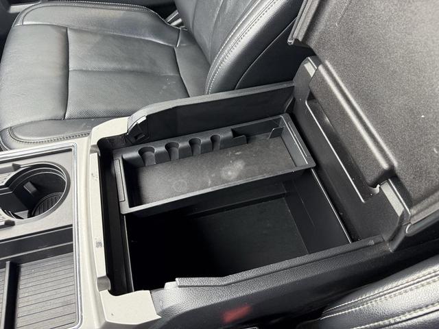 Photo of 2022 Agate Black Metallic Ford F-250