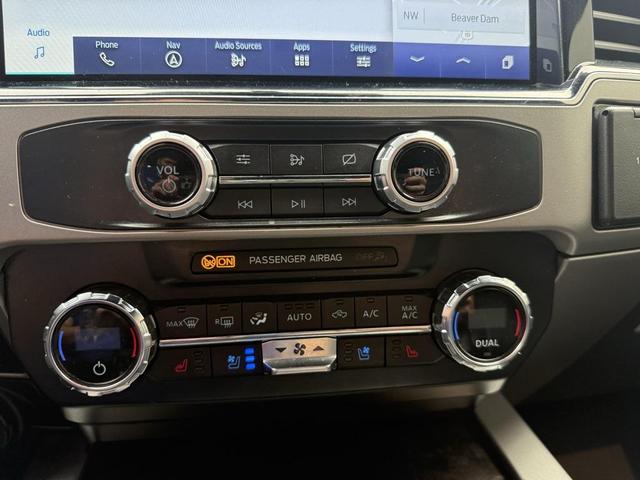 Photo of 2022 Agate Black Metallic Ford F-250