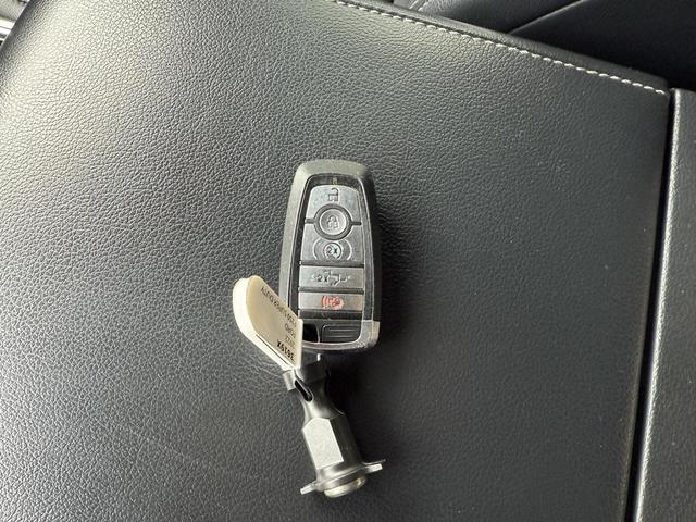 Photo of 2022 Agate Black Metallic Ford F-250