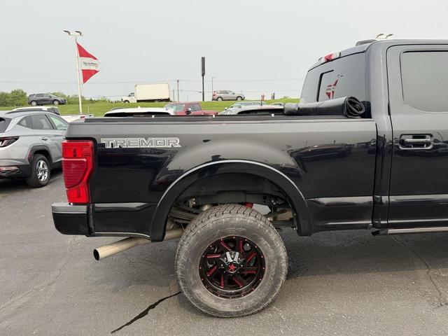 Photo of 2022 Agate Black Metallic Ford F-250