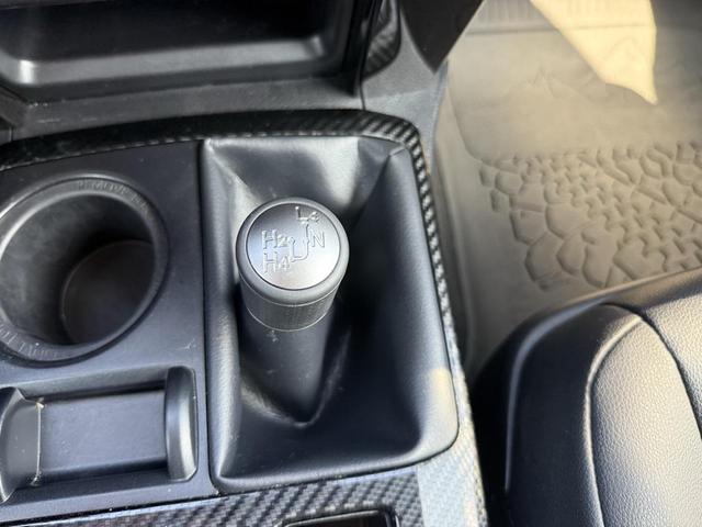 Photo of 2023 Orange Toyota 4Runner