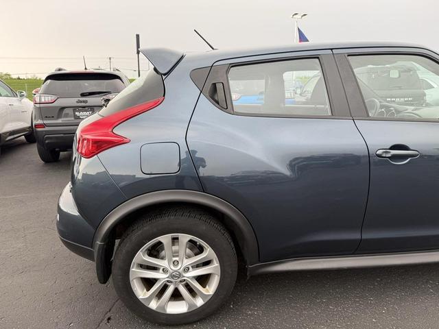 Photo of 2014 Graphite Blue Nissan Juke