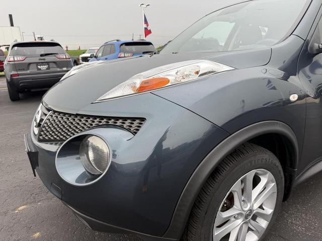 Photo of 2014 Graphite Blue Nissan Juke