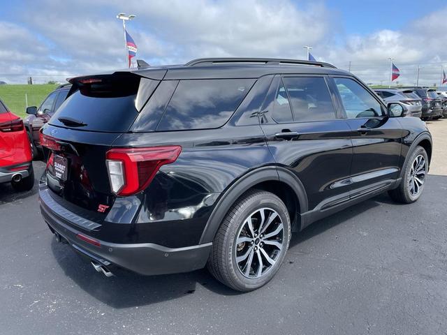 Photo of 2021 Agate Black Metallic Ford Explorer