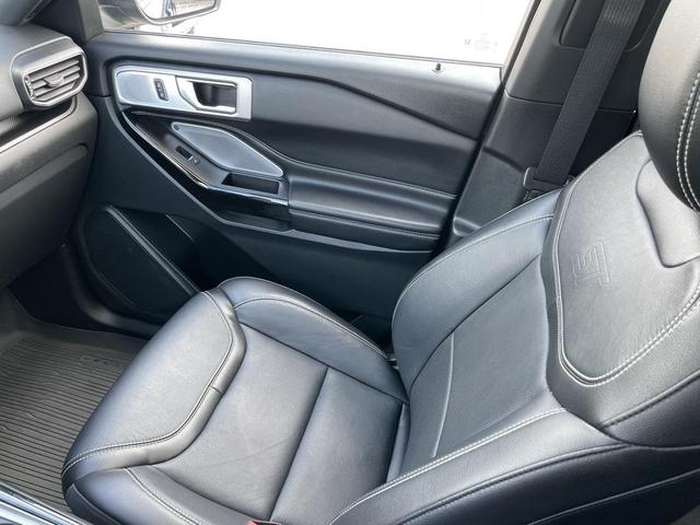 Photo of 2021 Agate Black Metallic Ford Explorer