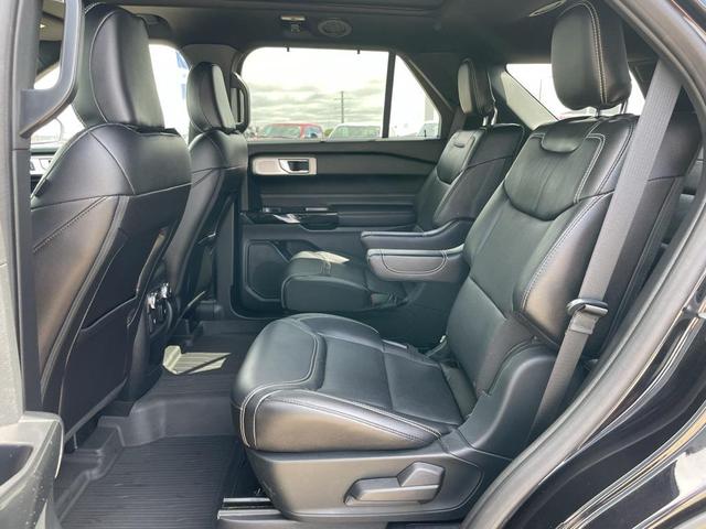 Photo of 2021 Agate Black Metallic Ford Explorer