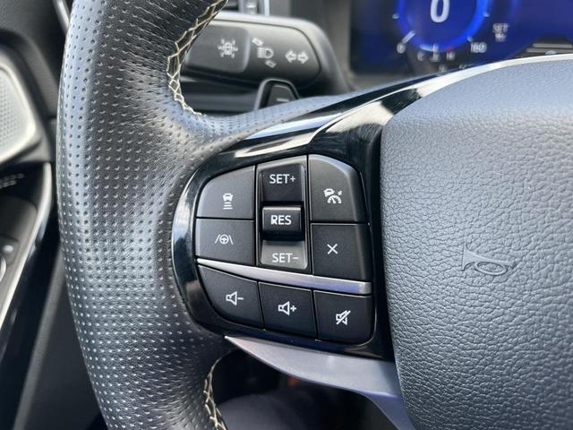 Photo of 2021 Agate Black Metallic Ford Explorer