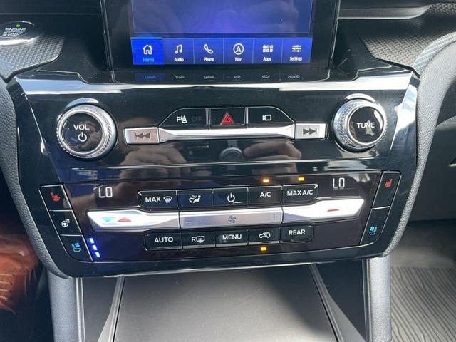 Photo of 2021 Agate Black Metallic Ford Explorer
