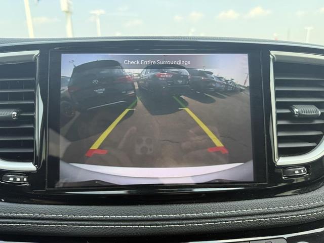 Photo of 2023 Silver Mist Clearcoat Chrysler Pacifica Hybrid