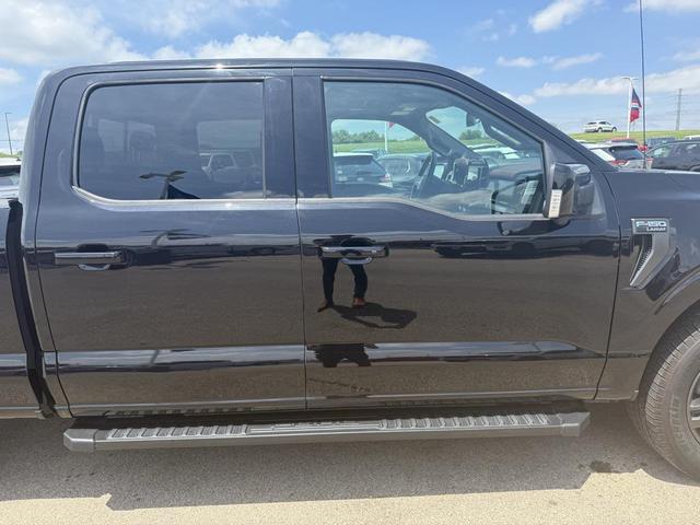 Photo of 2021 Agate Black Metallic Ford F-150