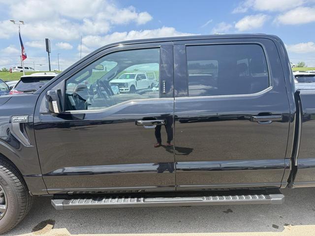 Photo of 2021 Agate Black Metallic Ford F-150