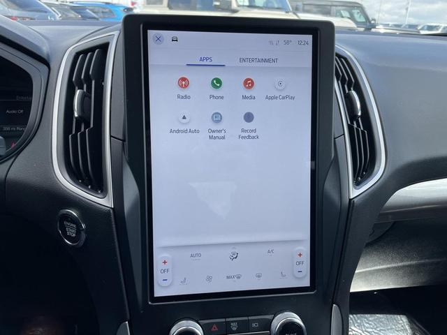 Photo of 2024 Gray Metallic Ford Edge