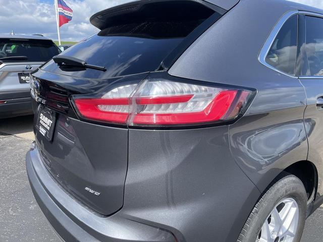Photo of 2024 Gray Metallic Ford Edge
