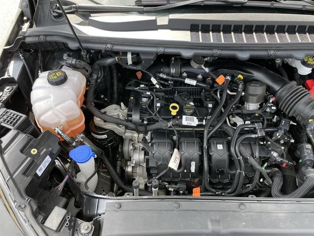 Photo of 2024 Gray Metallic Ford Edge