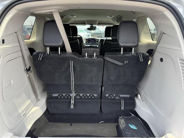 Photo of 2023 Silver Mist Clearcoat Chrysler Pacifica Hybrid