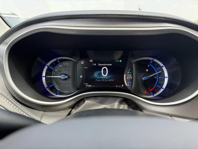 Photo of 2023 Silver Mist Clearcoat Chrysler Pacifica Hybrid