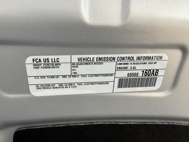 Photo of 2023 Silver Mist Clearcoat Chrysler Pacifica Hybrid