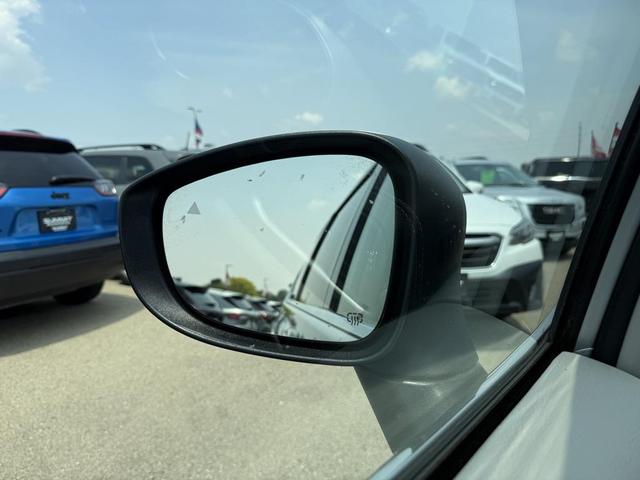 Photo of 2023 Silver Mist Clearcoat Chrysler Pacifica Hybrid