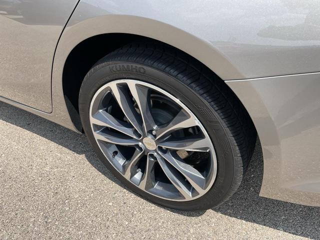 Photo of 2022 Mineral Gray Metallic Chevrolet Malibu