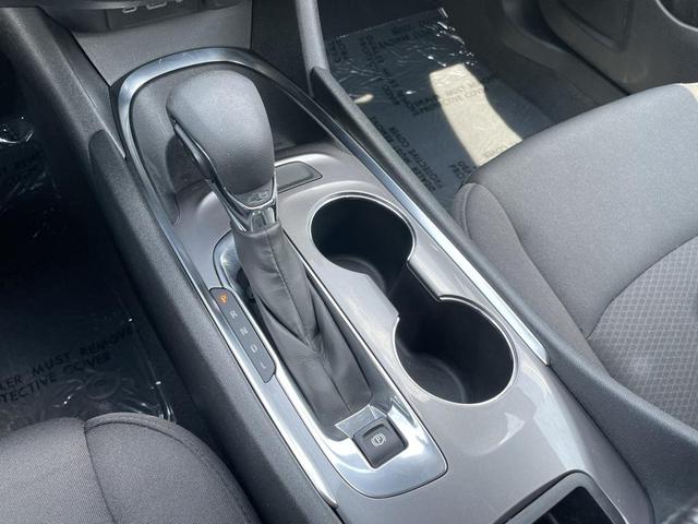Photo of 2022 Mineral Gray Metallic Chevrolet Malibu