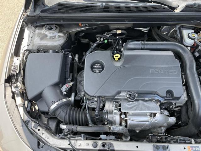 Photo of 2022 Mineral Gray Metallic Chevrolet Malibu