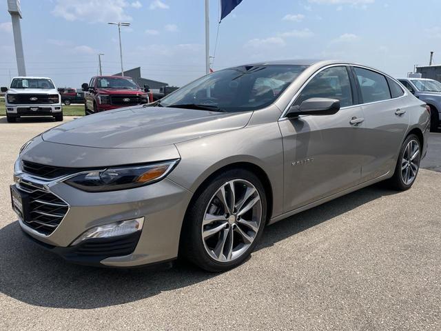 Photo of 2022 Mineral Gray Metallic Chevrolet Malibu